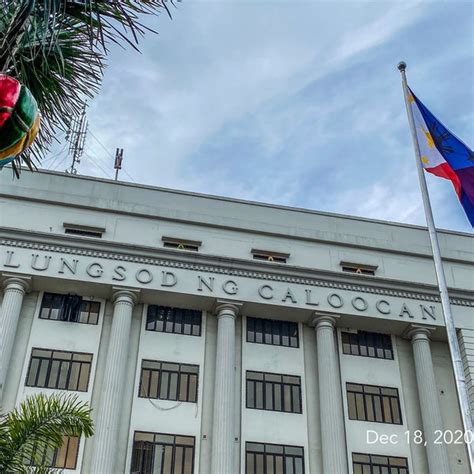 caloocan city hall open today